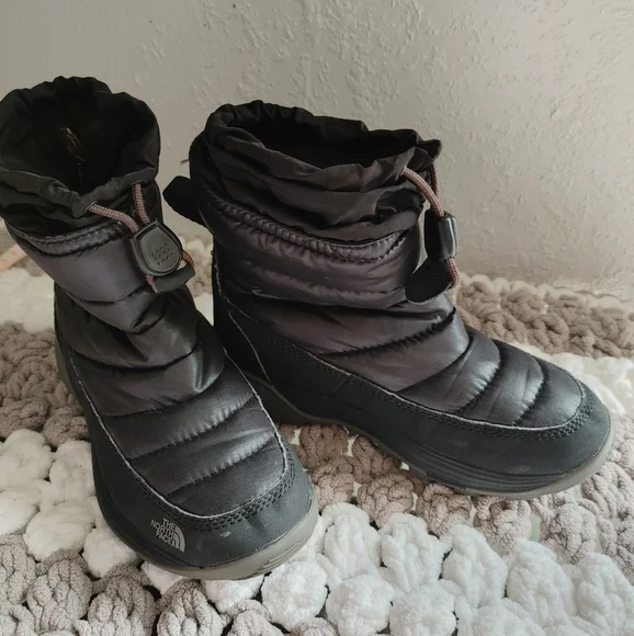 North Face Thermaball Boots - Picture 1 of 7